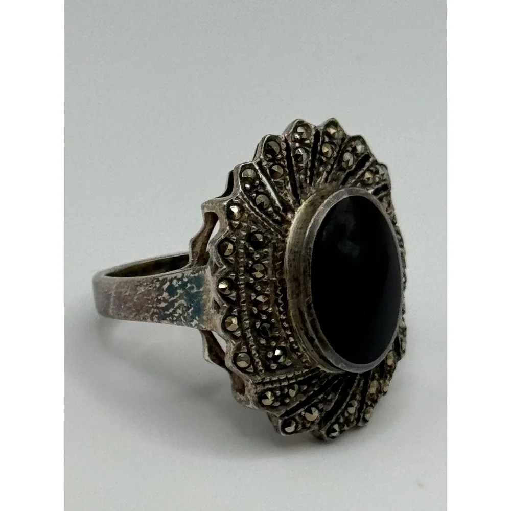 Sterling‎ Silver Onyx Marcasite Oval Ring Size 8